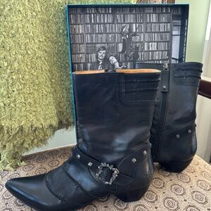 Fluevog Black Leather Women's Skull Buckle Boots Size 9.5